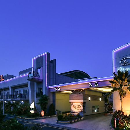 Hwu Meei Motel Ταϊνάν Εξωτερικό φωτογραφία